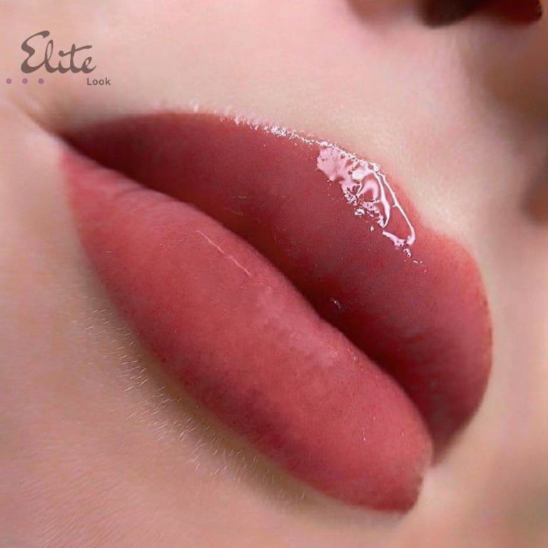 Pros of lip blush tattoo Elite Look